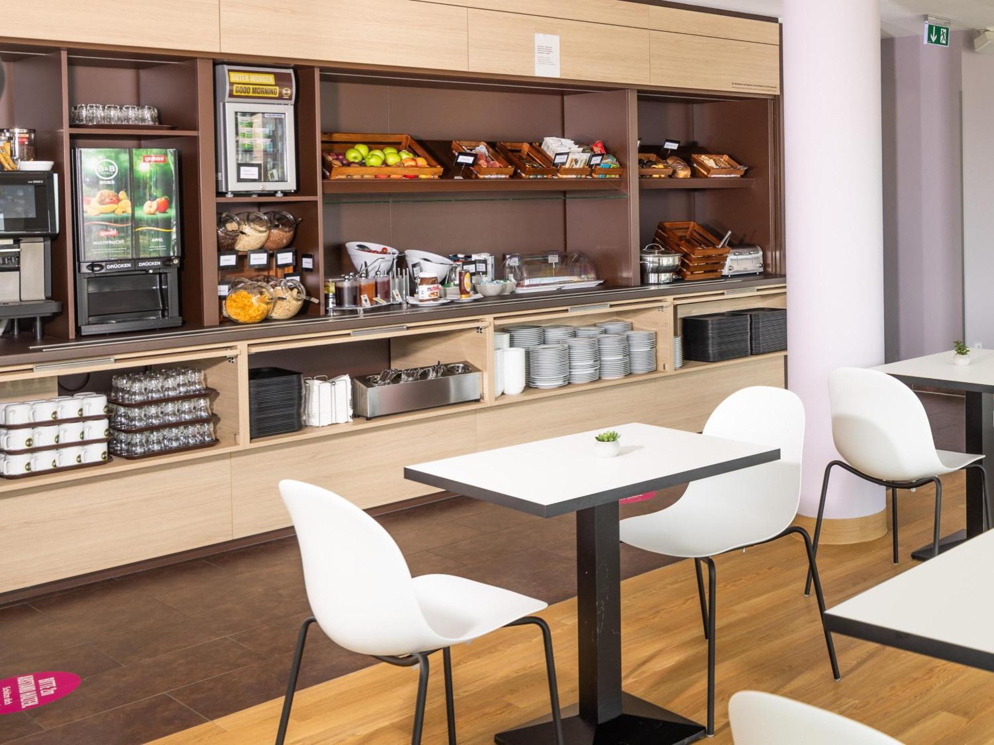 B&B Hotel Kiel-City Екстериор снимка